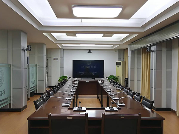 ���̰���